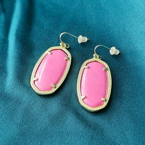 KENDRA SCOTT Elle • Gold Magenta Magnesite Drop Earrings
